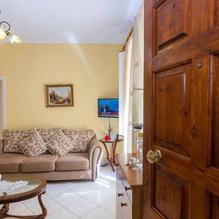 Ria'S Apartment In Corfu Town Exterior foto